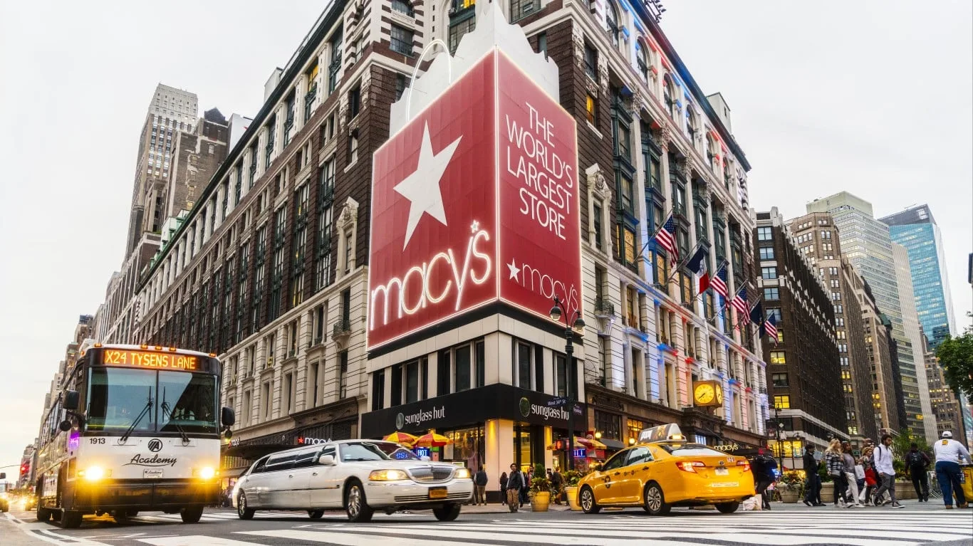 ریزش ۵ درصدی سهام Macy’s در حالی که چشم‌انداز سالانه بهبود یافته است