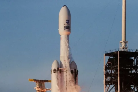 افزایش سهام SpaceX با تغییرات جدید و توافق دفاعی احتمالی در بریتانیا