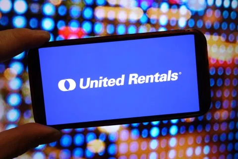 آیا سهام United Rentals از داو جونز پیشی گرفته است؟