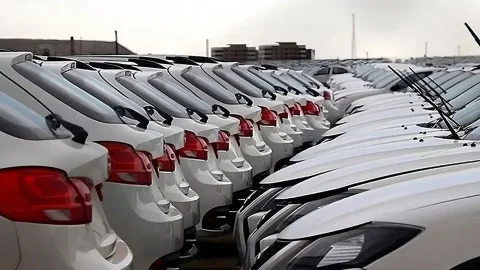 قیمت خودروهای پژو ۲۰۷، تارا، رانا و سورن در بازار امروز