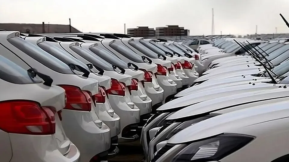 قیمت خودروهای پژو ۲۰۷، تارا، رانا و سورن در بازار امروز