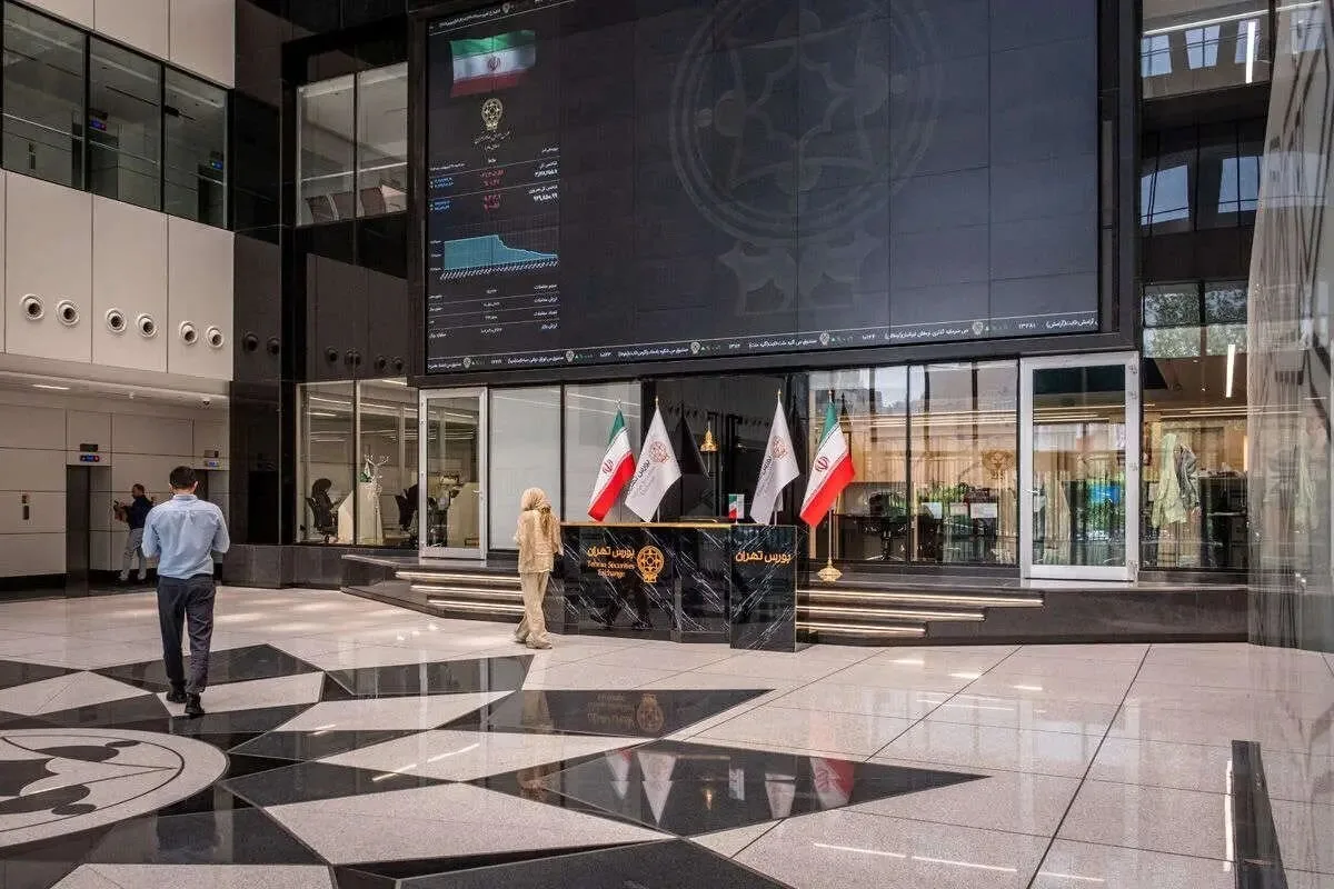 بورس تهران با افت ۱۰۳ هزار و ۹۵۵ واحدی به کار خود پایان داد