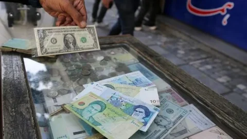 جنگ و محاصره دریایی؛ تبعات سنگین بر اقتصاد ایران