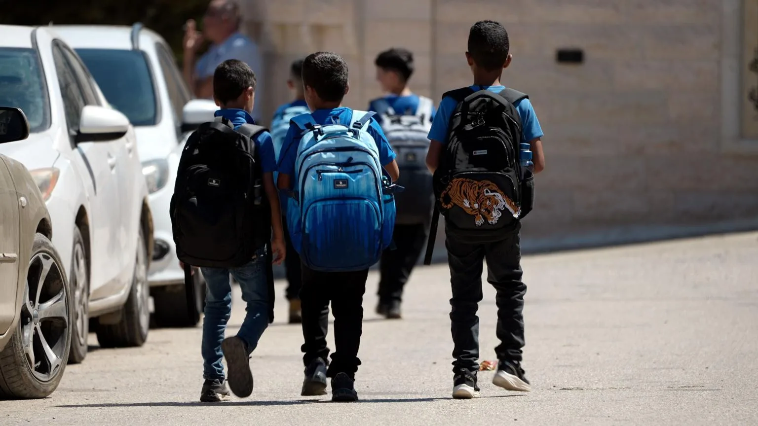 Die Angst der palästinensischen Eltern, ihre Kinder in die Schule in al-Mughayir zu schicken