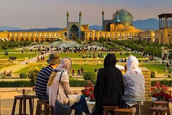 چالش‌های گردشگری اصفهان؛ نگرانی از توقف سفرها و خروج نیروهای متخصص