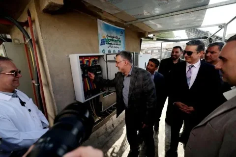 وزیر بهداشت: نیروگاه خورشیدی بیمارستان بازرگانان، قدمی در جهت سلامت و محیط زیست