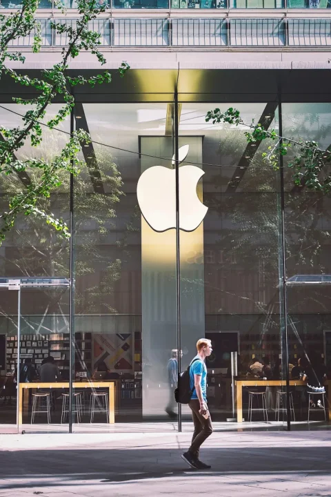 Apples faltbares iPhone im Kampf gegen die Herausforderungen von Huawei und Xiaomi!