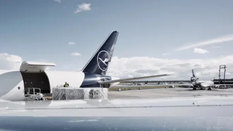 Lufthansa kauft einen Frachtterminalbetreiber in Deutschland