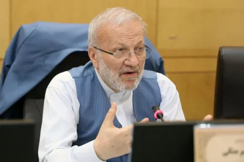 پیشنهاد به قالیباف و عراقچی: توقف مذاکره با آمریکا در ۵۳ روز مانده به انتخابات