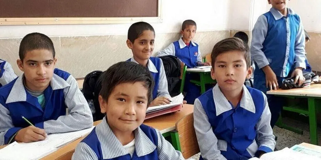 شرط ثبتنام دانشآموزان مهاجر در ایران؛ اقامت والدین تعیینکننده است