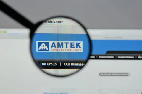 هل تفوقت أسهم AMETEK على S&P 500؟