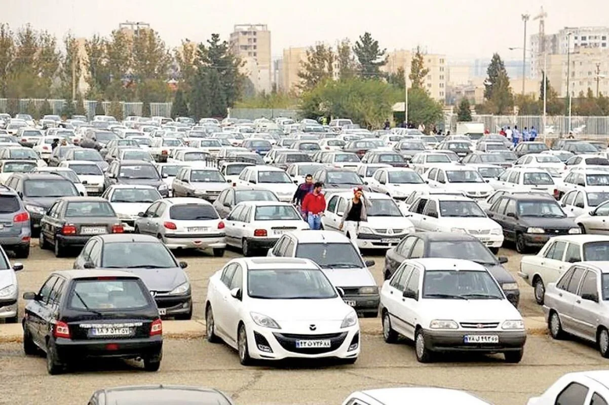 قیمت خودروهای داخلی و مونتاژی در نوسان؛ سورن و فیدلیتی رکورددار افزایش قیمت