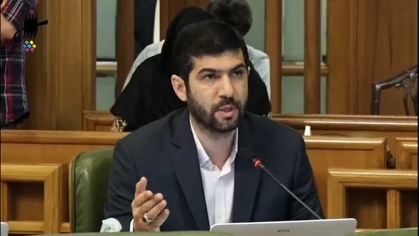 محمد آخوندی: هدفمندسازی يارانه‌های حمل‌ونقل العامة في طهران ضروري