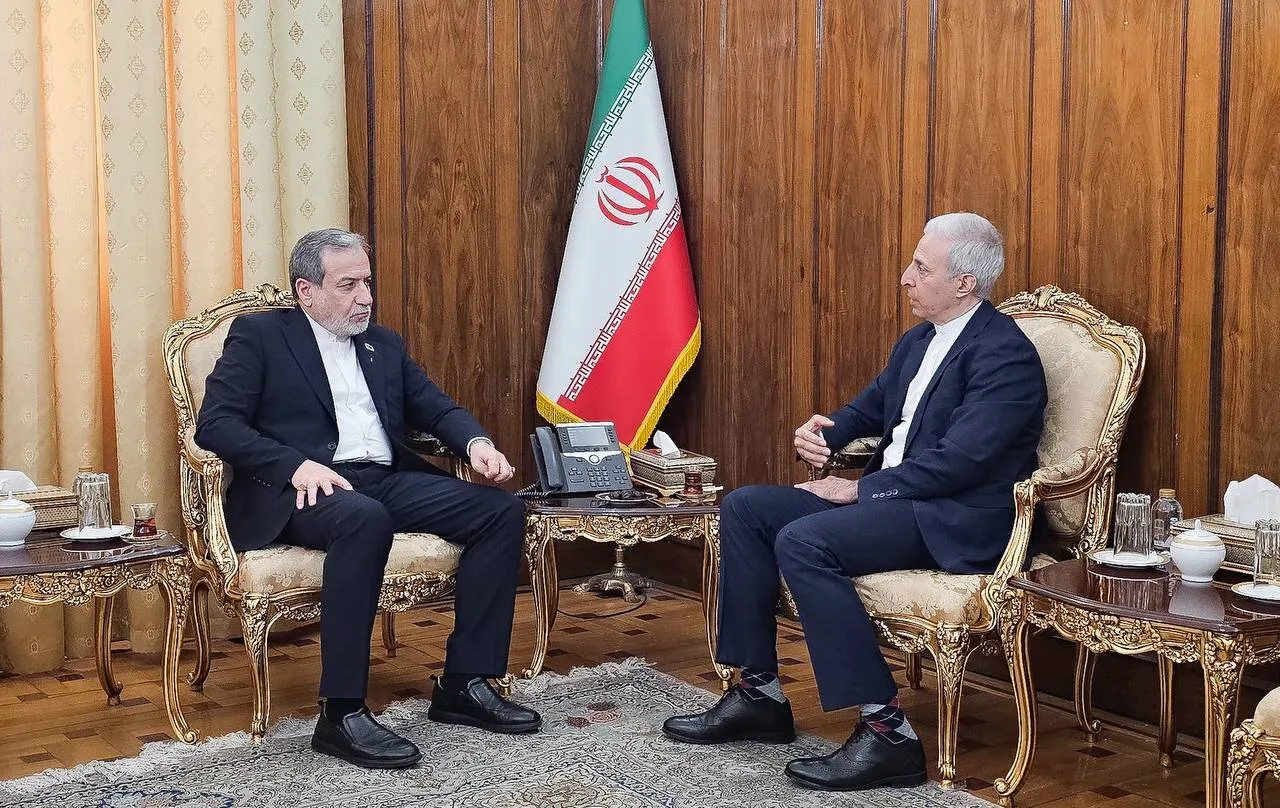 دیدار سعید حریری، سرکنسول ایران در گوانجو با سیدعباس عراقچی