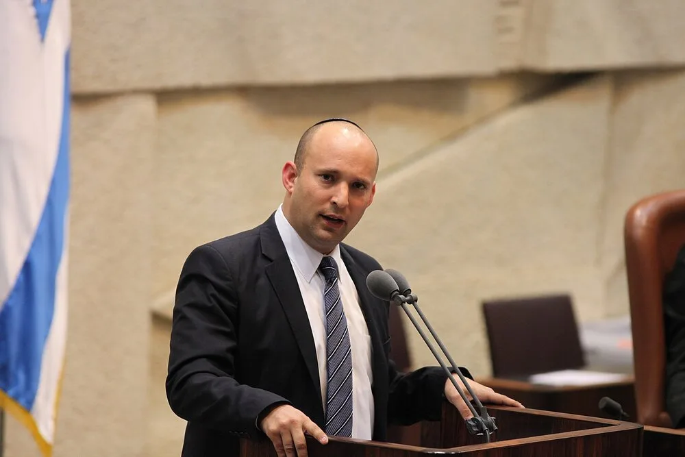 حمله نفتالی بنت به بنیامین نتانیاهو درباره وضعیت نیروی انسانی ارتش