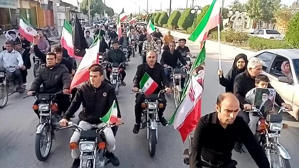 رژه ۴۰ هزار موتورسوار جان‌فدا در تهران
