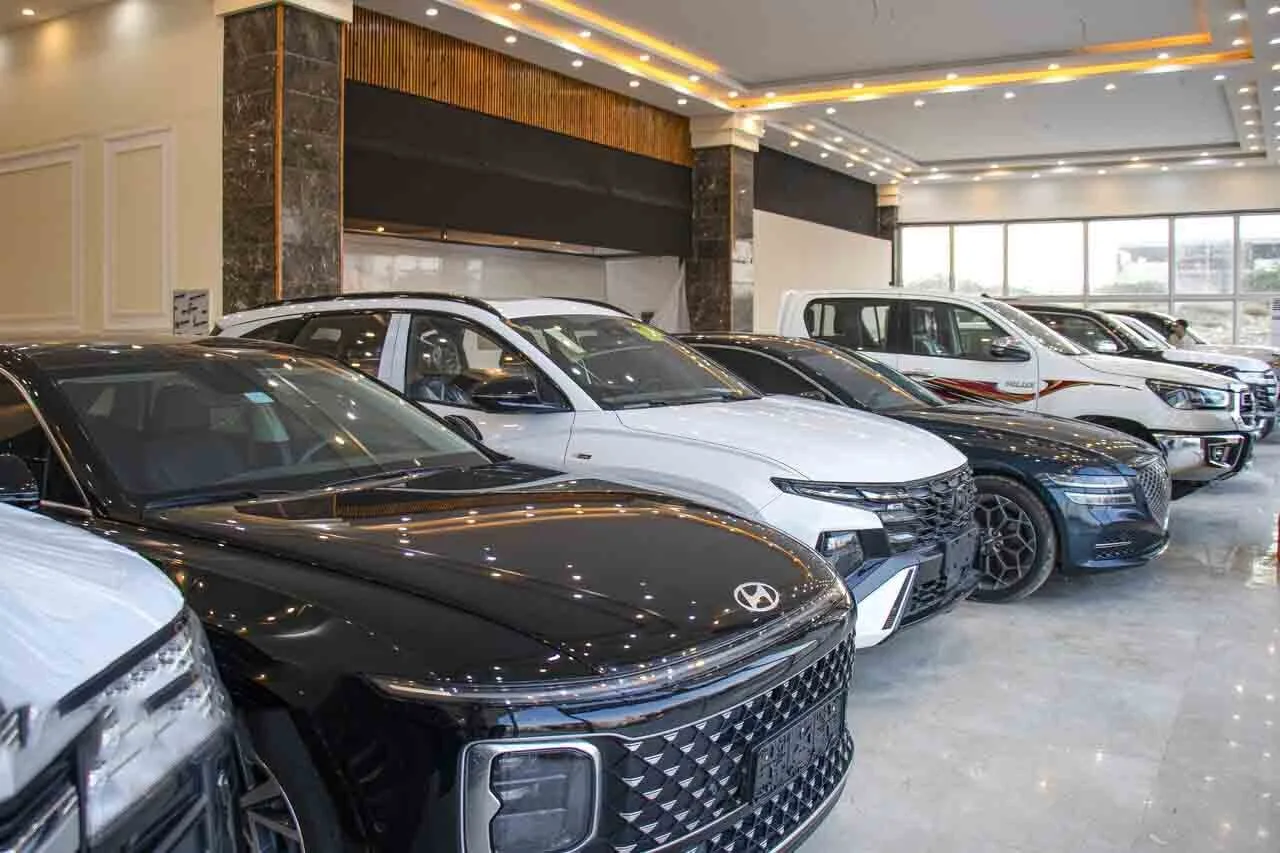 انخفاض كبير في أسعار السيارات؛ بعض الطرازات انخفضت حتى 400 مليون تومان