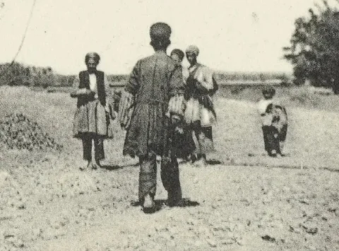 Qajar Kontrollpunkt: Ein Blick auf die Geschichte mit einem erstaunlichen Bild