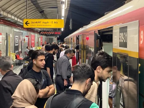 مترو در خدمت اجتماع بزرگ جانفدای ایران