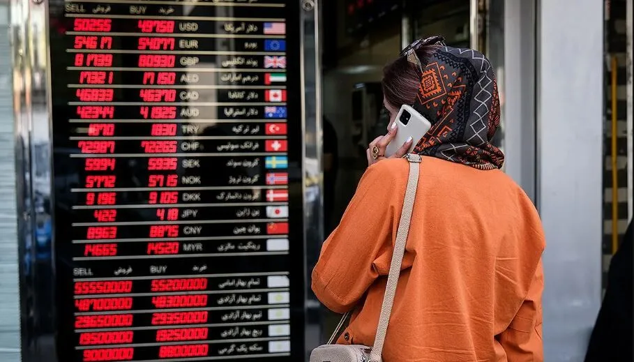 مذاکرات ایران و آمریکا و تأثیر آن بر نوسانات قیمت ارز