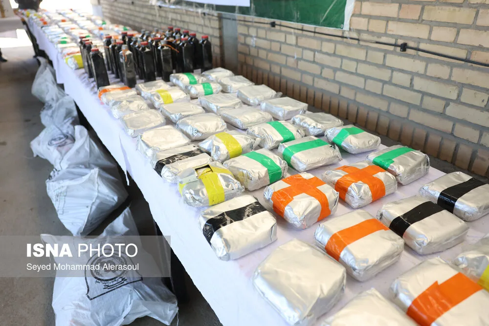 Discovery of 44 Kilograms of Crystal Meth and Arrest of Smuggler in Dashtestan