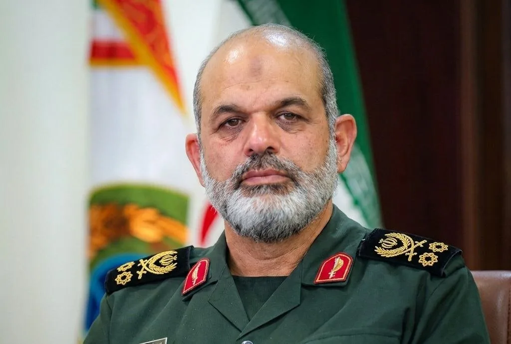 پیام سرلشکر وحیدی: ملت ایران از جنگ نمیترسد