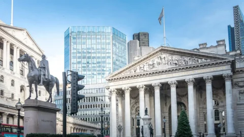 Bank of England steht vor Veränderungen: UBS-Prognose zu den Zinssätzen