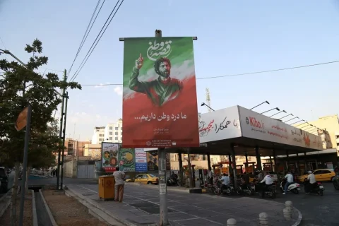 دیالوگ‌های ماندگار سینما بر تابلوهای تهران