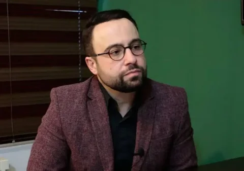 محمدرضا جلایی پور: ۴۰ فعال سیاسی در صف بازگشت به ایران!