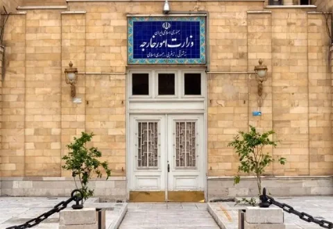 ایران ادعای فرانسه دربارهٔ فعالیت‌های غیرقانونی سفارت را رد کرد