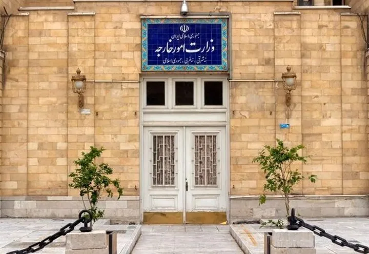 ایران ادعای فرانسه دربارهٔ فعالیتهای غیرقانونی سفارت را رد کرد