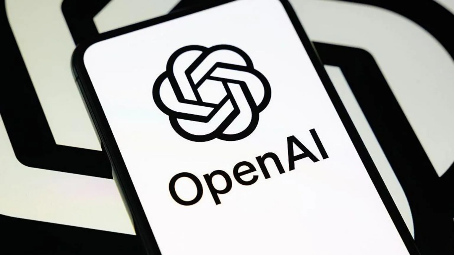 هشدار دانشمند ارشد OpenAI: هیچ‌کس برای عواقب هوش مصنوعی آماده نیست