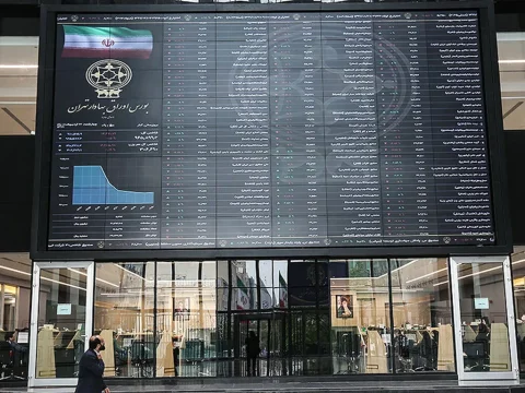 بورس تهران با رشد ۱۲۱ هزار واحدی در مسیر صعود قرار گرفت