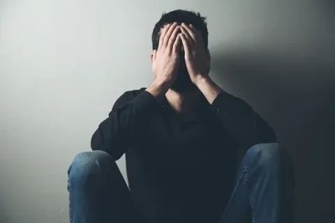 Entdeckung von 14 natürlichen Stoffen zur Verringerung von Depressionen: Eine große Veränderung im Leben!