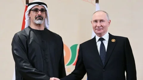 بوتين وولي عهد أبوظبي: أبوظبي، مضيف مفاوضات أوكرانيا!