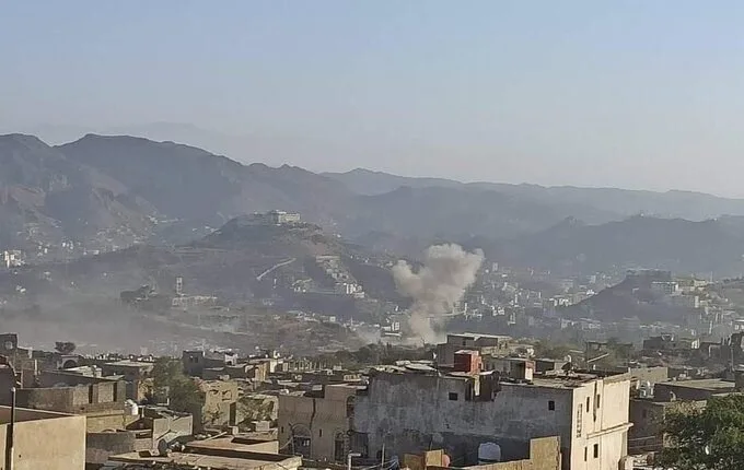 هجوم الطائرات الحربية السعودية على مدرسة في تعز اليمن