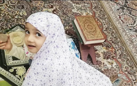 مدادهای رنگی و یادگاری از عشق به پرچم إيران