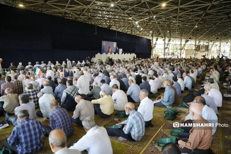 نماز جمعه تهران به امامت آیت الله سیداحمد خاتمی برگزار شد