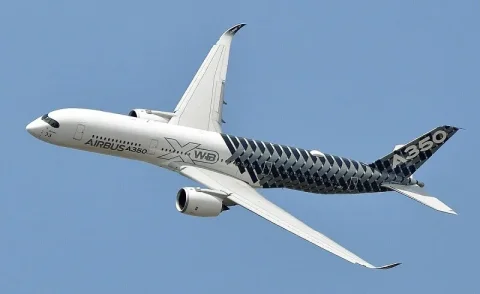 ایرباس A350 در آسمان: تیک آف تماشایی این غول هوایی