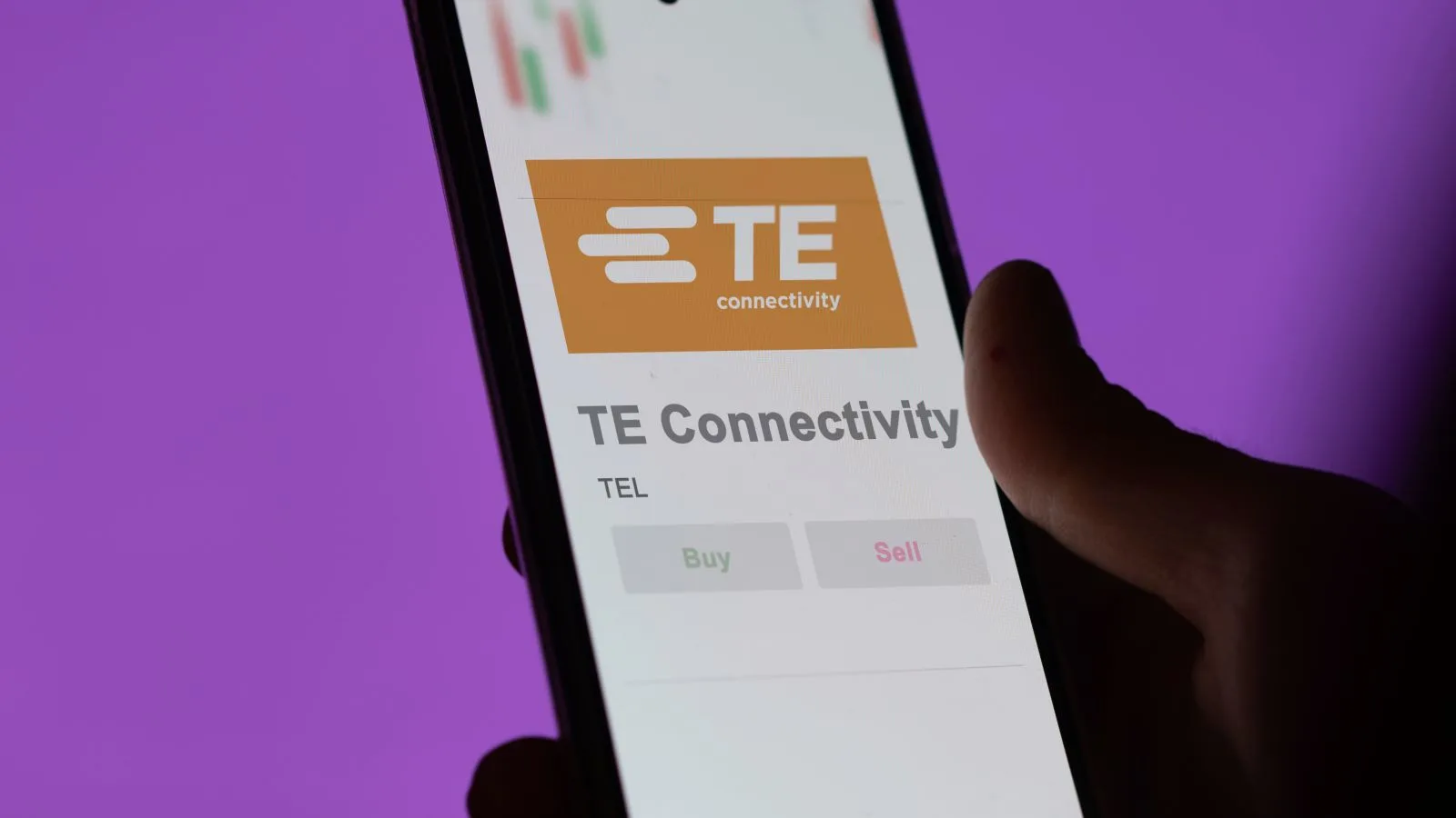 آیا سهام TE Connectivity از داو جونز عقب افتاده است؟