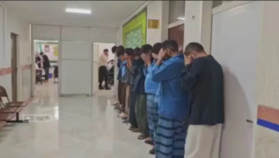 دستگیری باند ۱۱ نفره سارق گوشی و گردنبند در شهرستان ری
