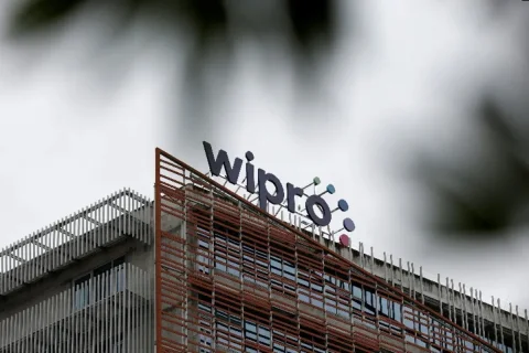 تحول بزرگ Wipro: هوش مصنوعی معادل ۲۰,۰۰۰ کارگر را آزاد می‌کند