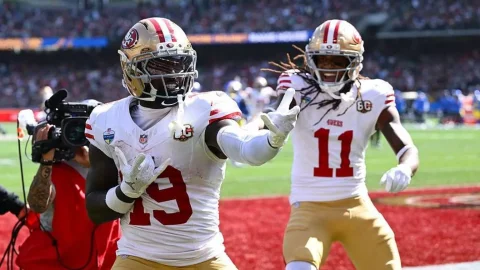 شکست شگفت‌انگیز رَمزها در ملبورن؛ 49ers با پیروزی 27-7 درخشش کردند