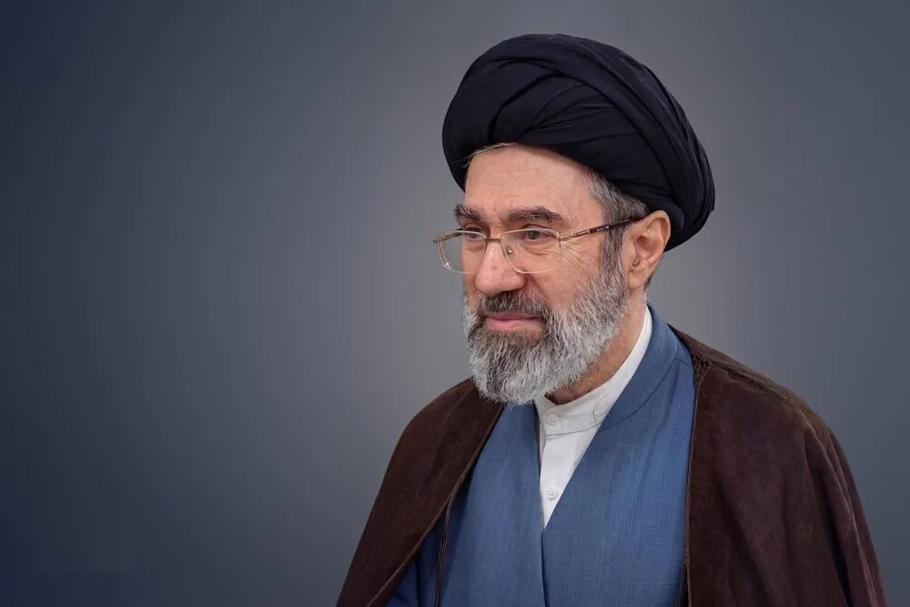 عطوان: پیام رهبر انقلاب ایران نقشه راه پاسخ تهران به جنگ آمریکا است