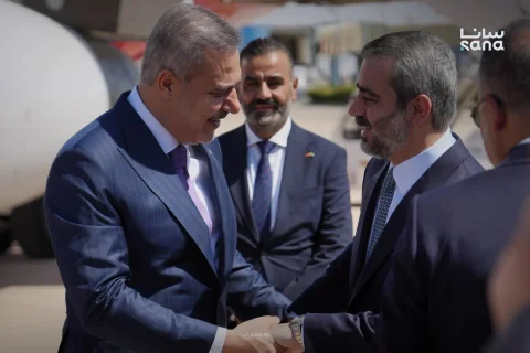 Umstrittenes Treffen zwischen Fidan und Al-Sheibani; Entwicklungen der SDF in Syrien