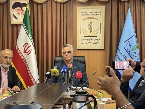 دکتر احمد نجاتیان: کشور با کمبود بیش از ۱۰۰ هزار پرستار مواجه است