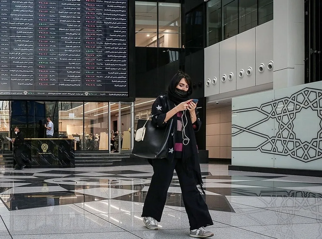 بورس تهران همچنان در مسیر نزولی؛ کاهش ۸۴ هزار و ۸۰۲ واحدی شاخص کل