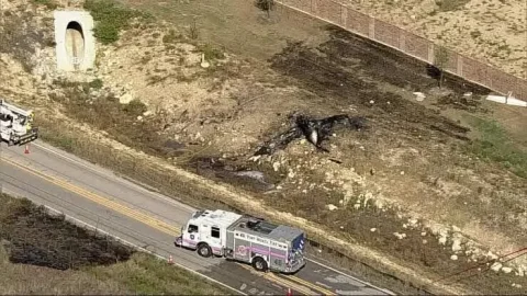 سقوط هواپیمای کوچک در تگزاس و آتش‌سوزی مرگبار آن