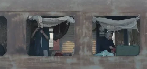 هومن محمودی و داستان مهاجرت در فیلم کوتاه «بی در کجا»