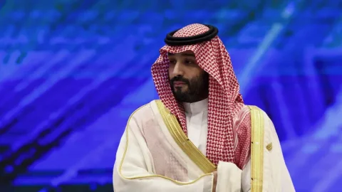 محمد بن سلمان در پی تشدید حملات به عربستان میان پناهگاه‌ها جابه‌جا می‌شود